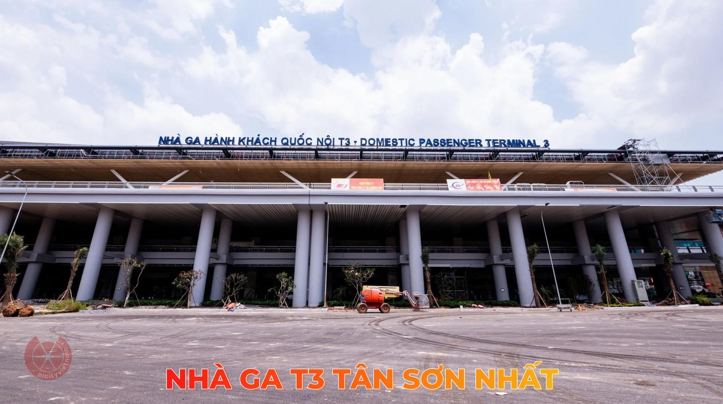 GA T3 TÂN SƠN NHẤT BẤT ĐẦU KHAI THÁC THÁNG 4-2025 2 cua-chinh-nha-ga-t3-TSN