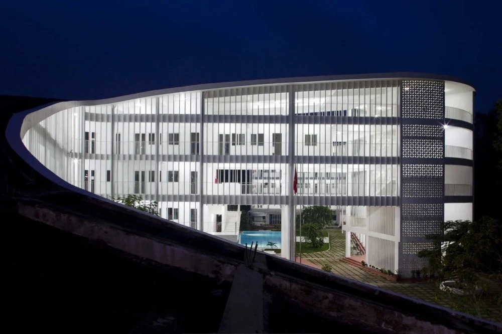DANH MỤC TRƯỜNG TIỂU HỌC TẠI DĨ AN - BÌNH DƯƠNG 24 Trường TH - THCS - THPT Phan Chu Trinh - Dĩ An